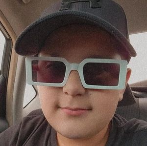 Meet your Posher, Cris